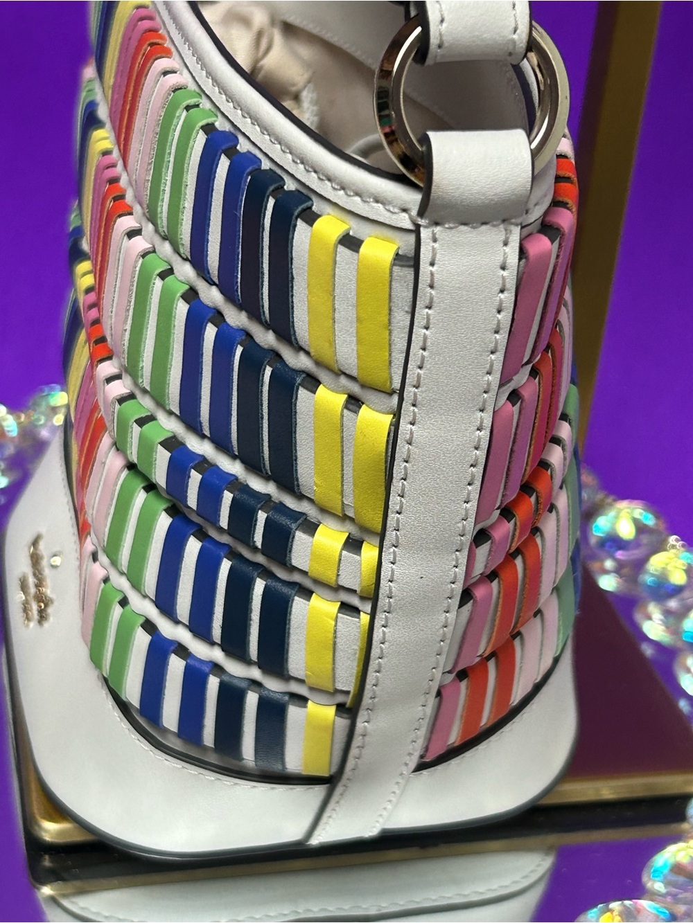 kate spade White Multicolor Woven Stripe Bucket Tote Approx. 110 x 6 x 5 - Picture 5 of 17